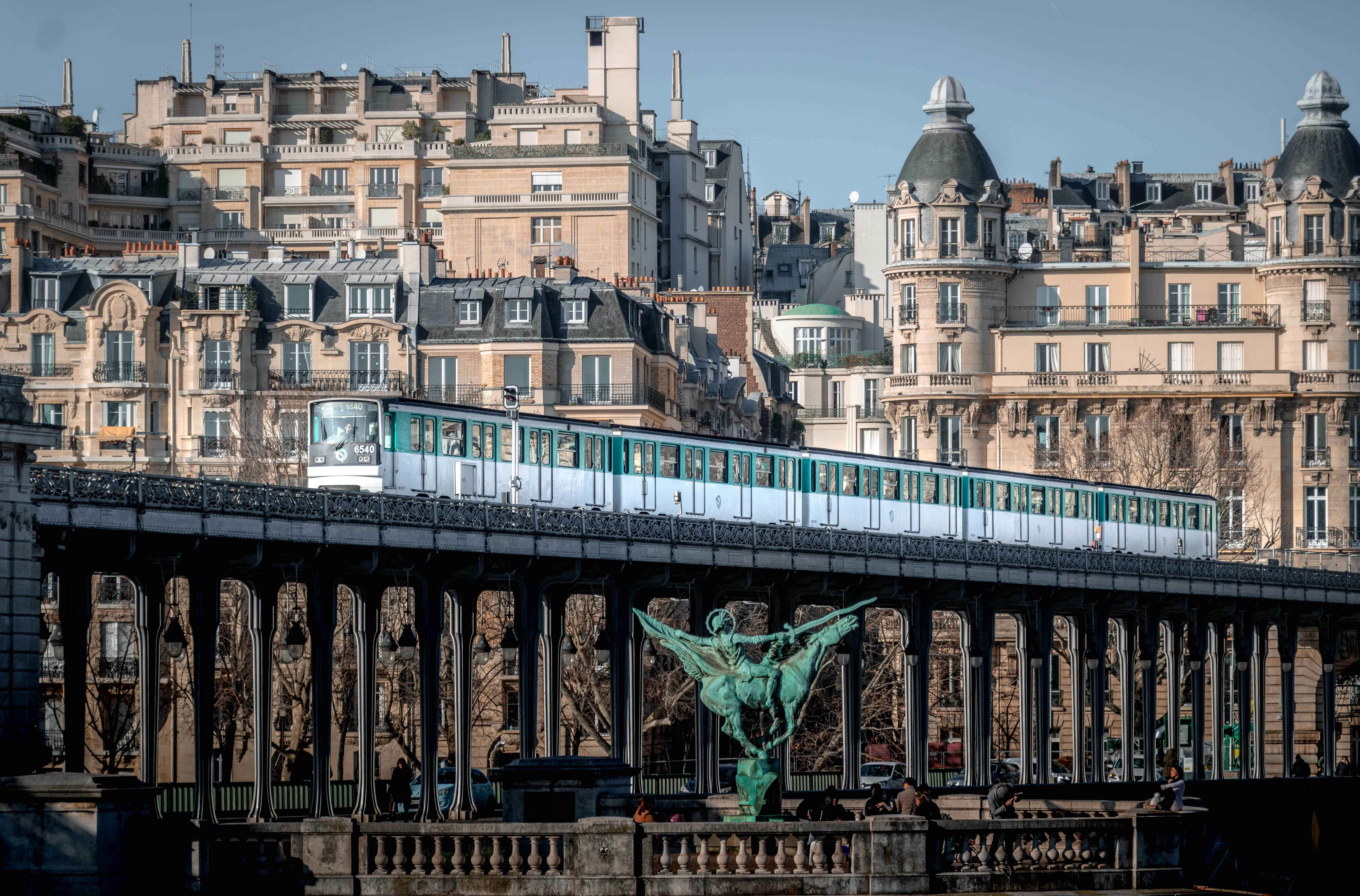 paris